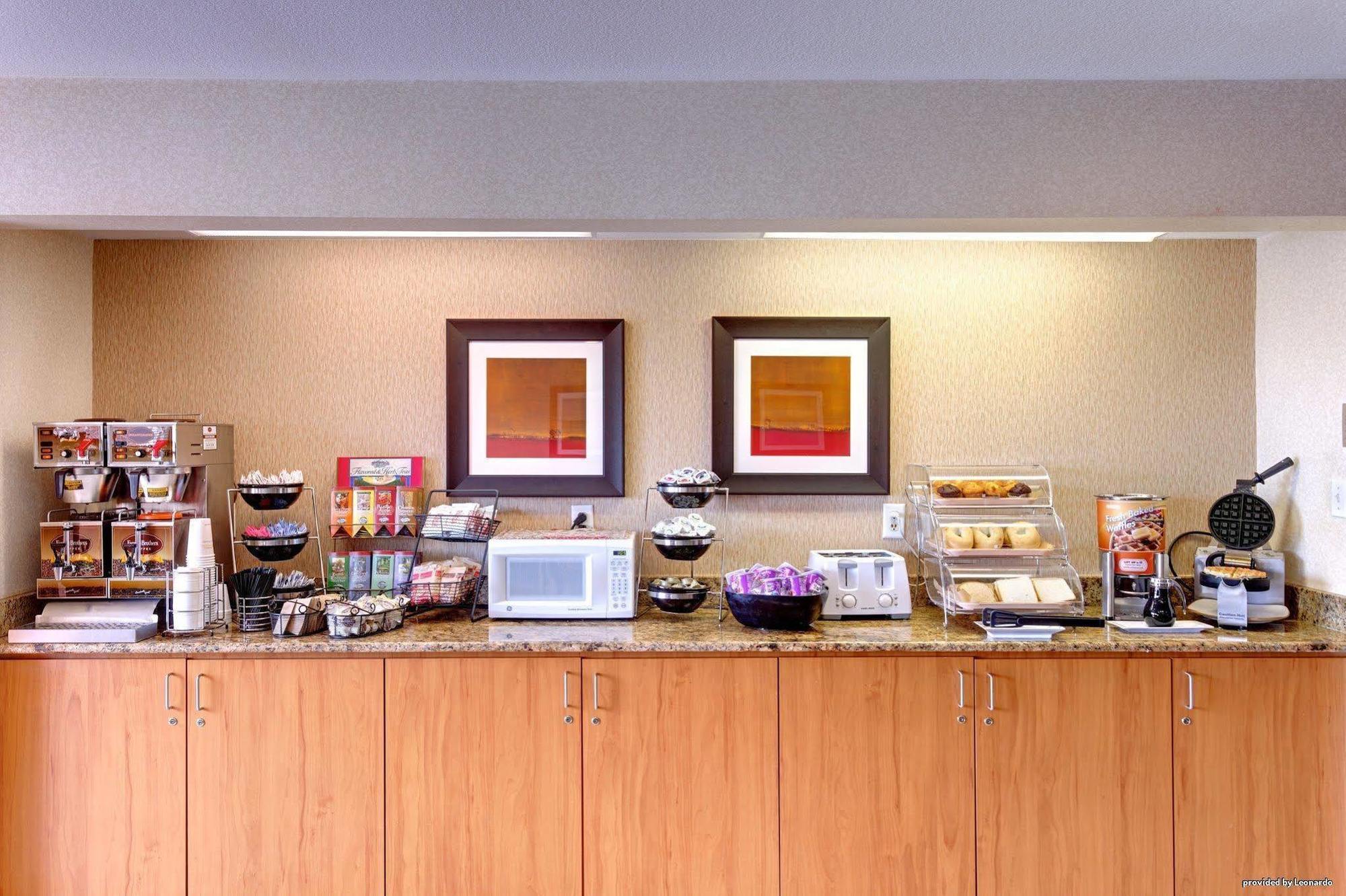 Best Western Plus Gateway Inn & Suites - Aurora Exterior photo